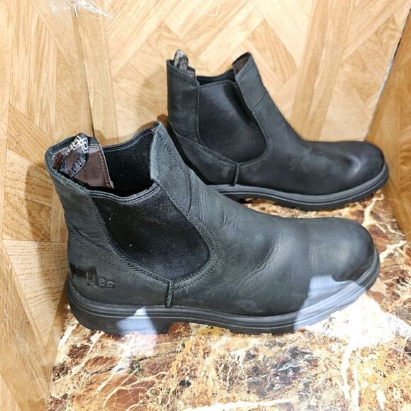 Ugg men's Biltmore Chelsea boots leather black size 11 - Picture 1 of 8